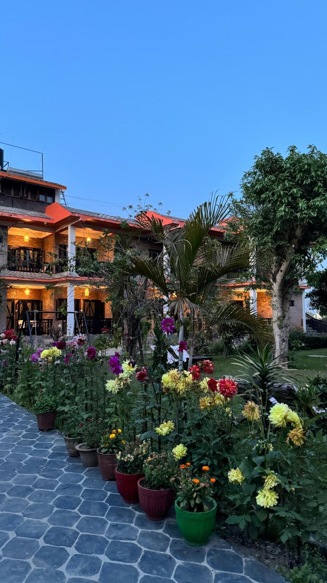 Chautari Garden Resort Sauraha Εξωτερικό φωτογραφία