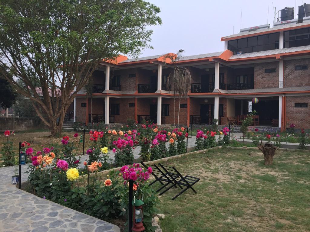 Chautari Garden Resort Sauraha Εξωτερικό φωτογραφία